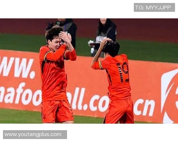 16岁足球天才在训练场遭遇不幸警方介入调查引发社会关注